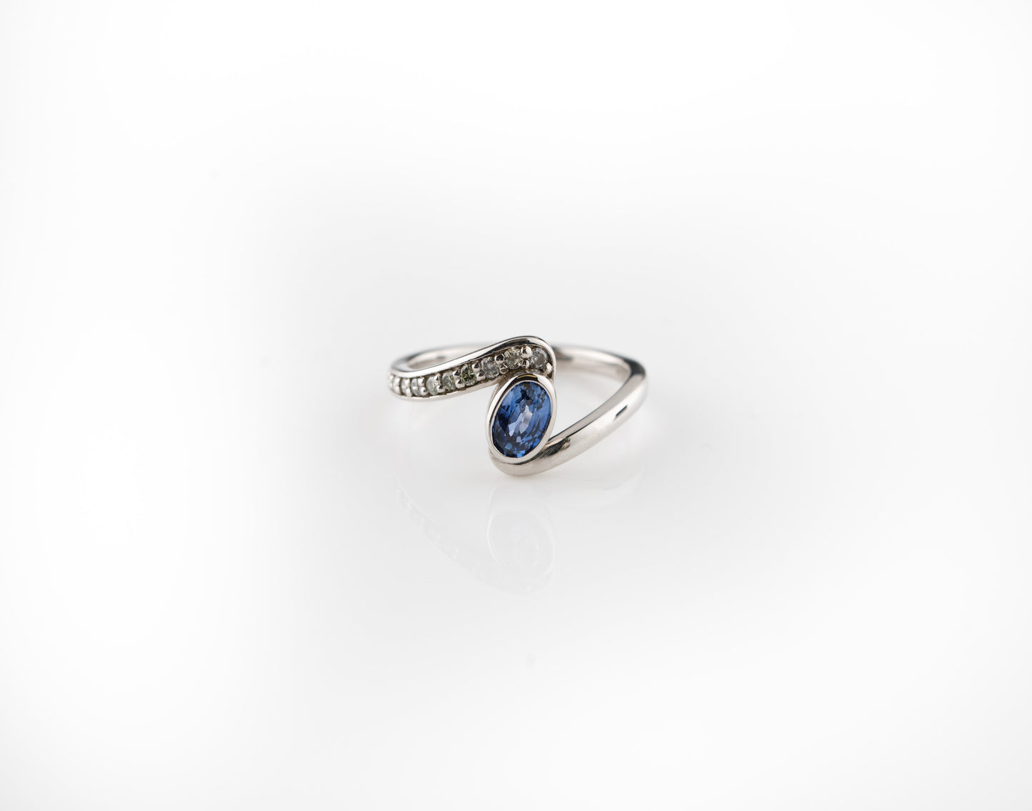 Sapphire White Gold 9k Ring